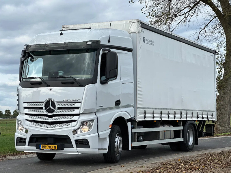 Mercedes-Benz Actros ACTROS 1843L 2022. 183432km Schuifzeil met Laadklep 2000kg - Curtainsider truck: picture 1 Mercedes-Benz Actros ACTROS 1843L 2022. 183432km Schuifzeil met Laadklep 2000kg - Curtainsider truck: picture 1