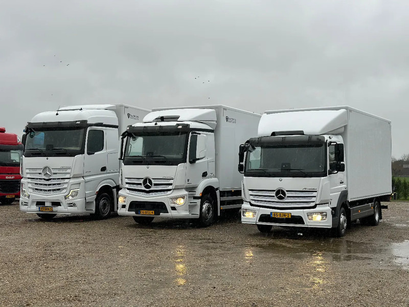 Mercedes-Benz BAKWAGEN. SCHUIFZEIL . Bakwagens. EURO6. - Box truck: picture 2 Mercedes-Benz BAKWAGEN. SCHUIFZEIL . Bakwagens. EURO6. - Box truck: picture 2