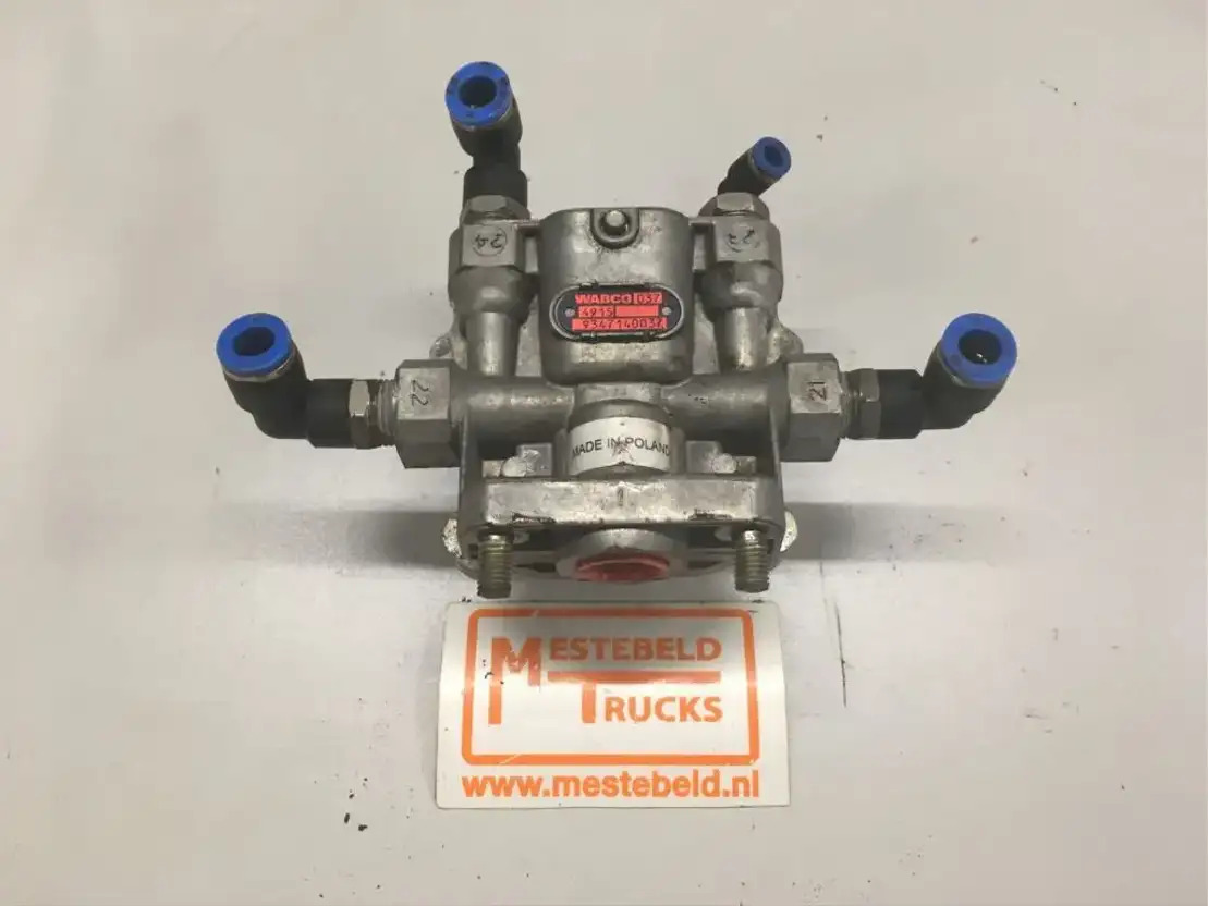 DAF 4-Kringsbeveiligingsventiel - Brake parts for Truck: picture 1 DAF 4-Kringsbeveiligingsventiel - Brake parts for Truck: picture 1