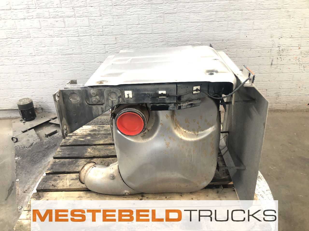 DAF Diesel particul filter DPF - Exhaust system for Truck: picture 4 DAF Diesel particul filter DPF - Exhaust system for Truck: picture 4