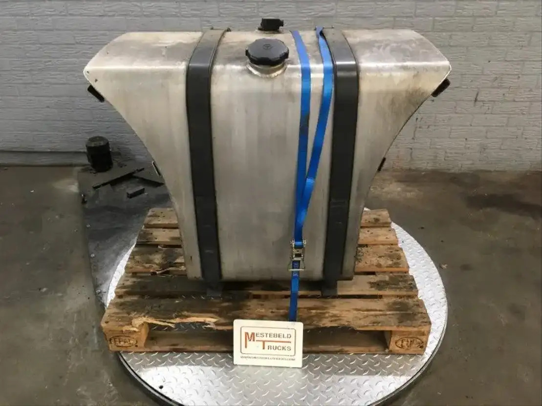 Diversen Brandstoftank Actros - Fuel tank for Truck: picture 3 Diversen Brandstoftank Actros - Fuel tank for Truck: picture 3