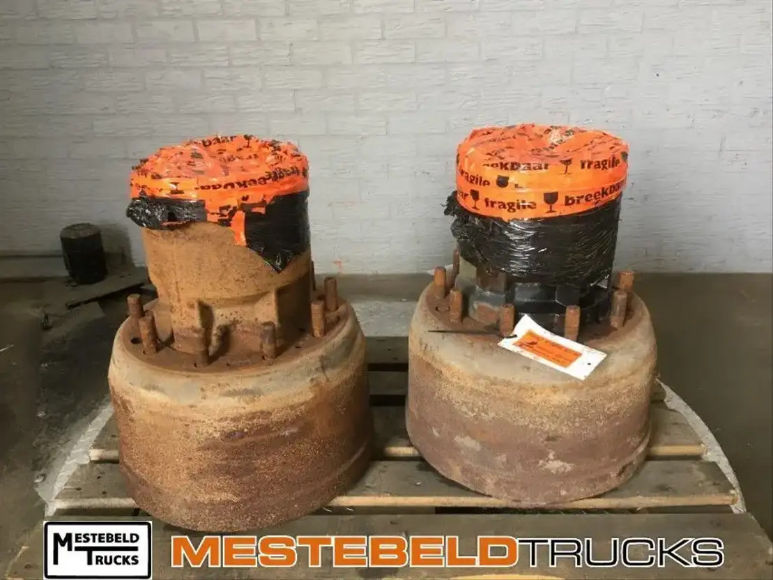 Ginaf Achterasnaaf M3335-S 6x6 - Rear axle for Truck: picture 1 Ginaf Achterasnaaf M3335-S 6x6 - Rear axle for Truck: picture 1