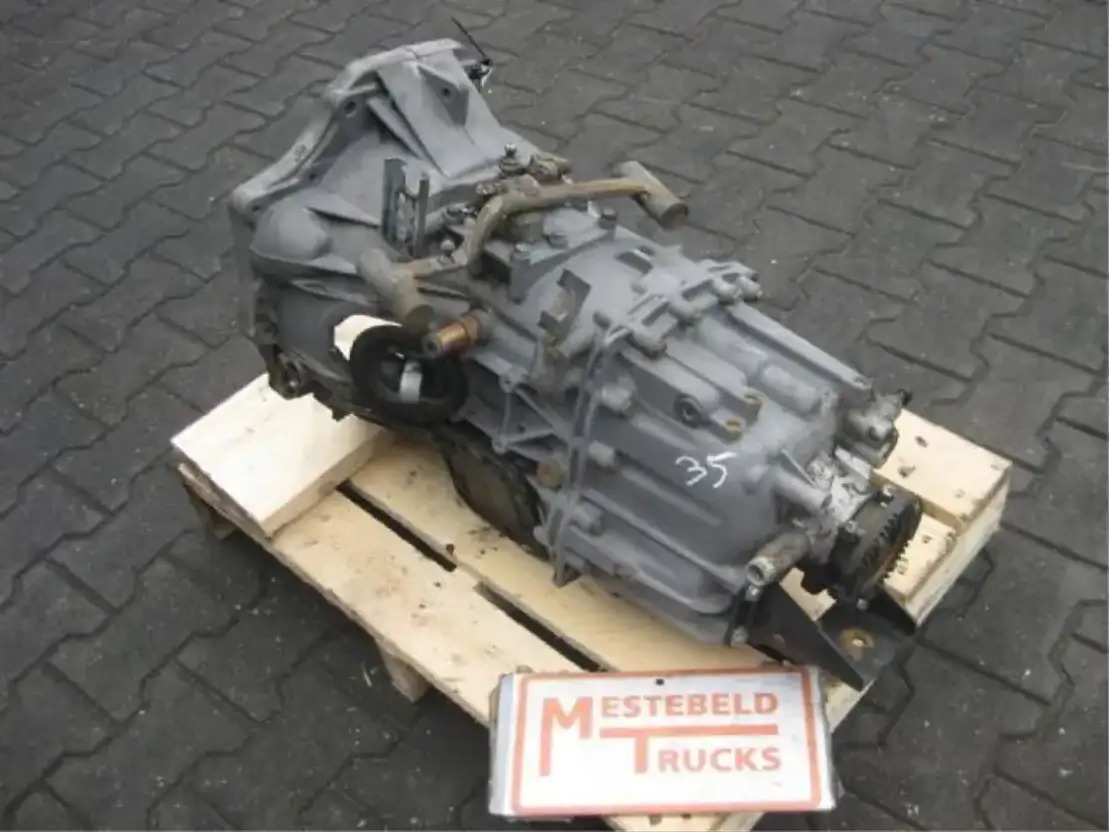 Iveco S 6 300 - Gearbox and parts for Truck: picture 1 Iveco S 6 300 - Gearbox and parts for Truck: picture 1