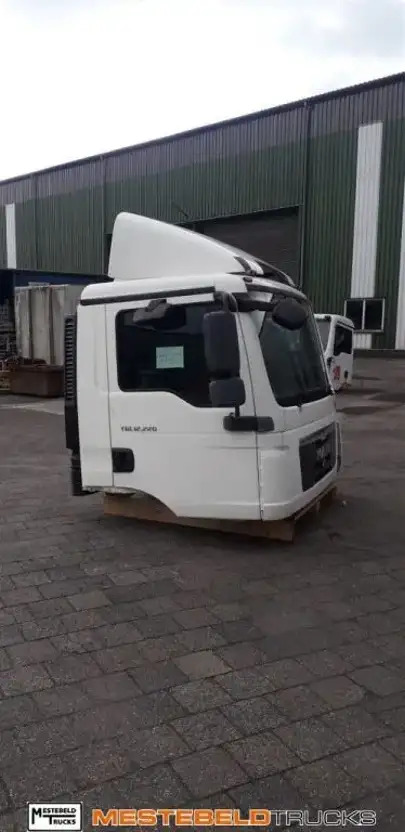 MAN Cabine TGL 12.220 - Cab for Truck: picture 4 MAN Cabine TGL 12.220 - Cab for Truck: picture 4