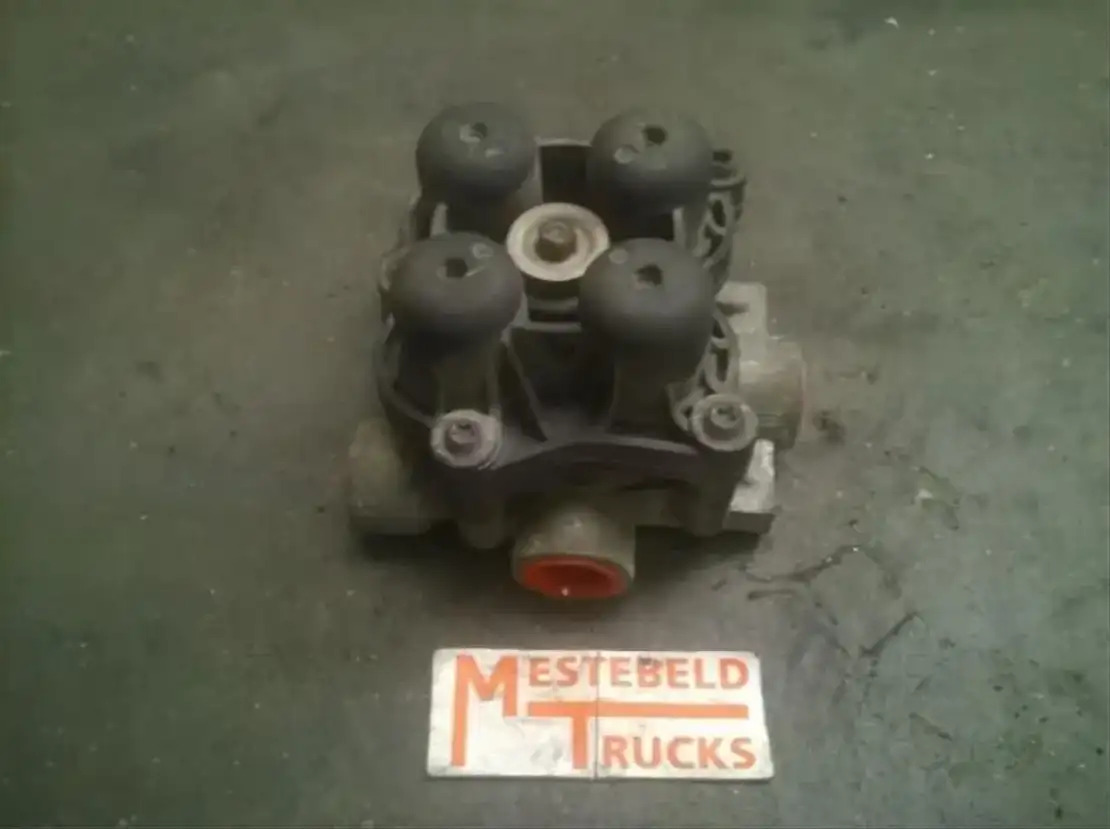 Mercedes-Benz 614 DKA - Brake parts for Truck: picture 1 Mercedes-Benz 614 DKA - Brake parts for Truck: picture 1