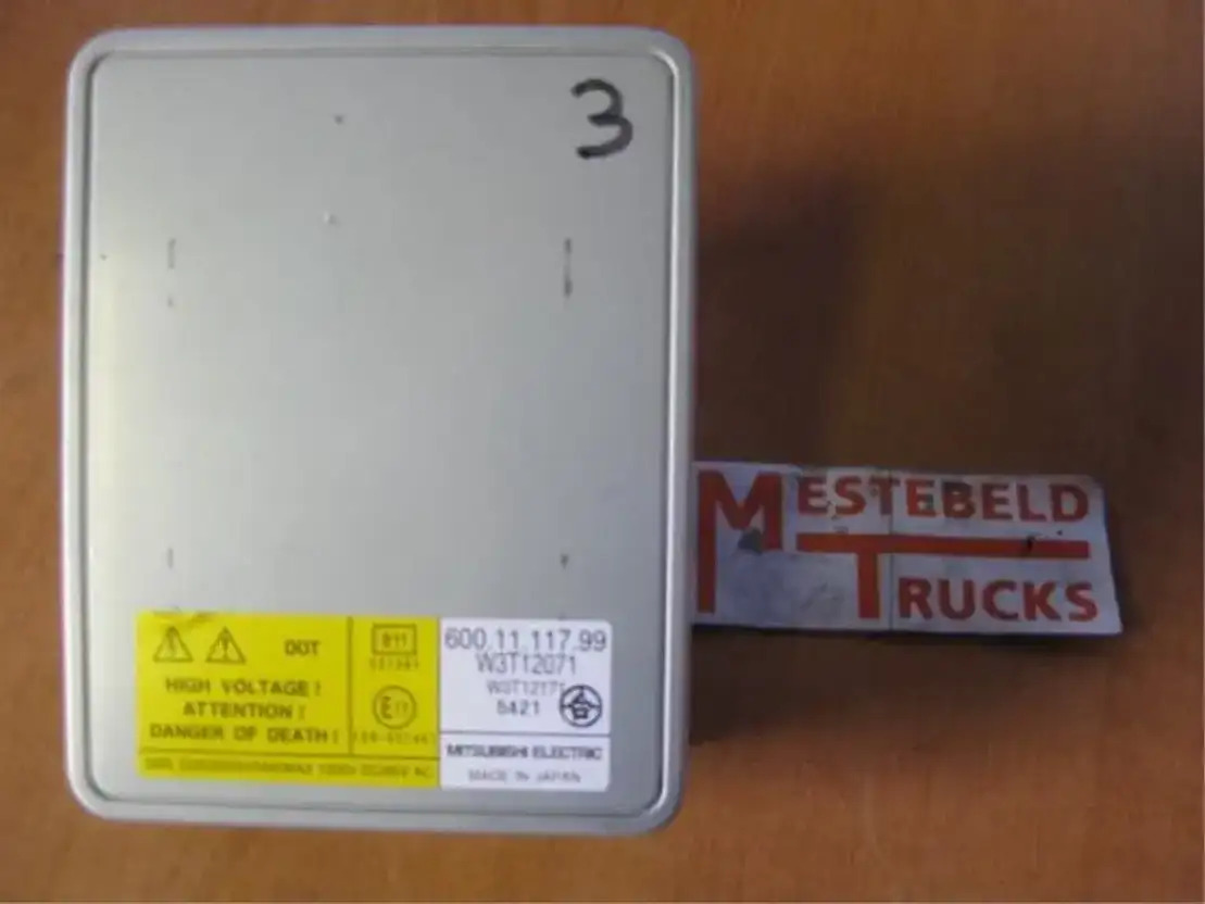 Mercedes-Benz Actros ontstekingsunit van Xenon koplamp - Electrical system for Truck: picture 1 Mercedes-Benz Actros ontstekingsunit van Xenon koplamp - Electrical system for Truck: picture 1