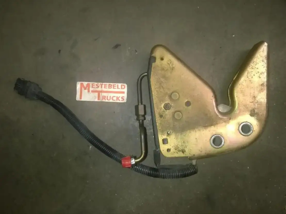 Mercedes-Benz Cabineslot links - Frame/ Chassis for Truck: picture 1 Mercedes-Benz Cabineslot links - Frame/ Chassis for Truck: picture 1