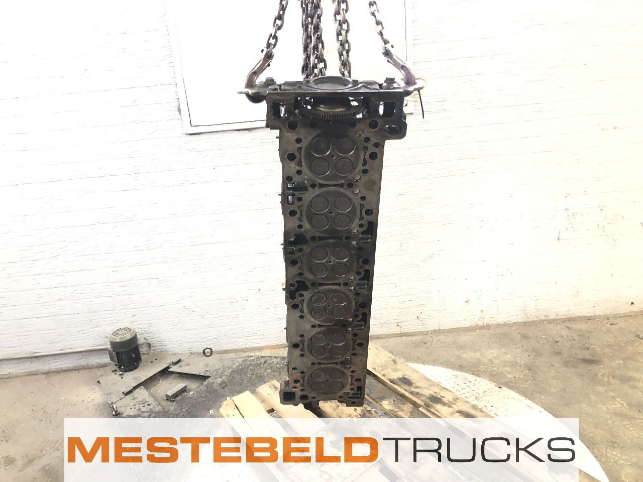 Mercedes-Benz Cilinderkop OM 471 - Engine and parts for Truck: picture 5 Mercedes-Benz Cilinderkop OM 471 - Engine and parts for Truck: picture 5