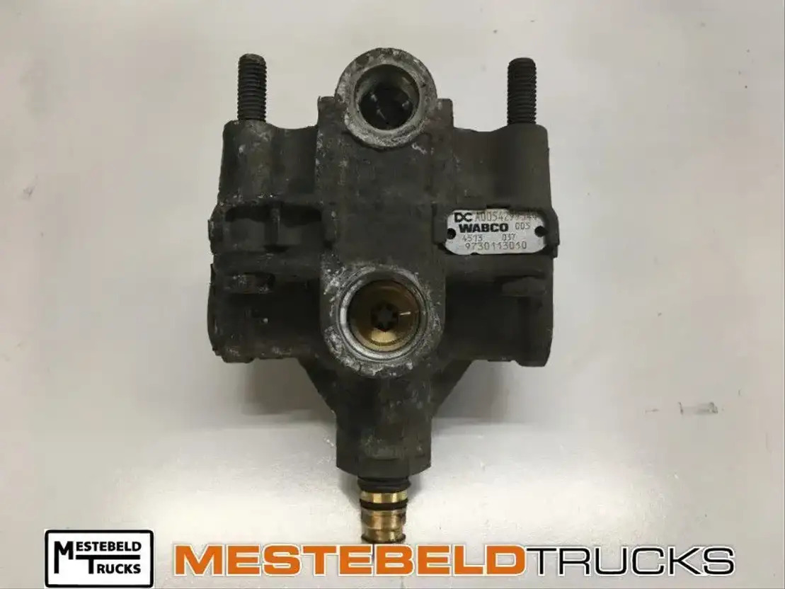 Mercedes-Benz Hulpremventiel MP4 - Brake parts for Truck: picture 1 Mercedes-Benz Hulpremventiel MP4 - Brake parts for Truck: picture 1