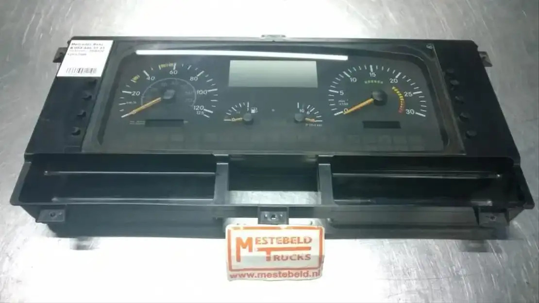 Mercedes-Benz Instrumentenpaneel - Electrical system for Truck: picture 1 Mercedes-Benz Instrumentenpaneel - Electrical system for Truck: picture 1