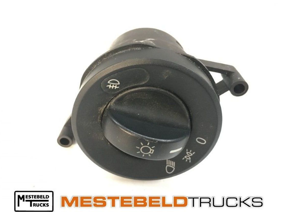 Mercedes-Benz Lichtschakelaar - Electrical system for Truck: picture 1 Mercedes-Benz Lichtschakelaar - Electrical system for Truck: picture 1