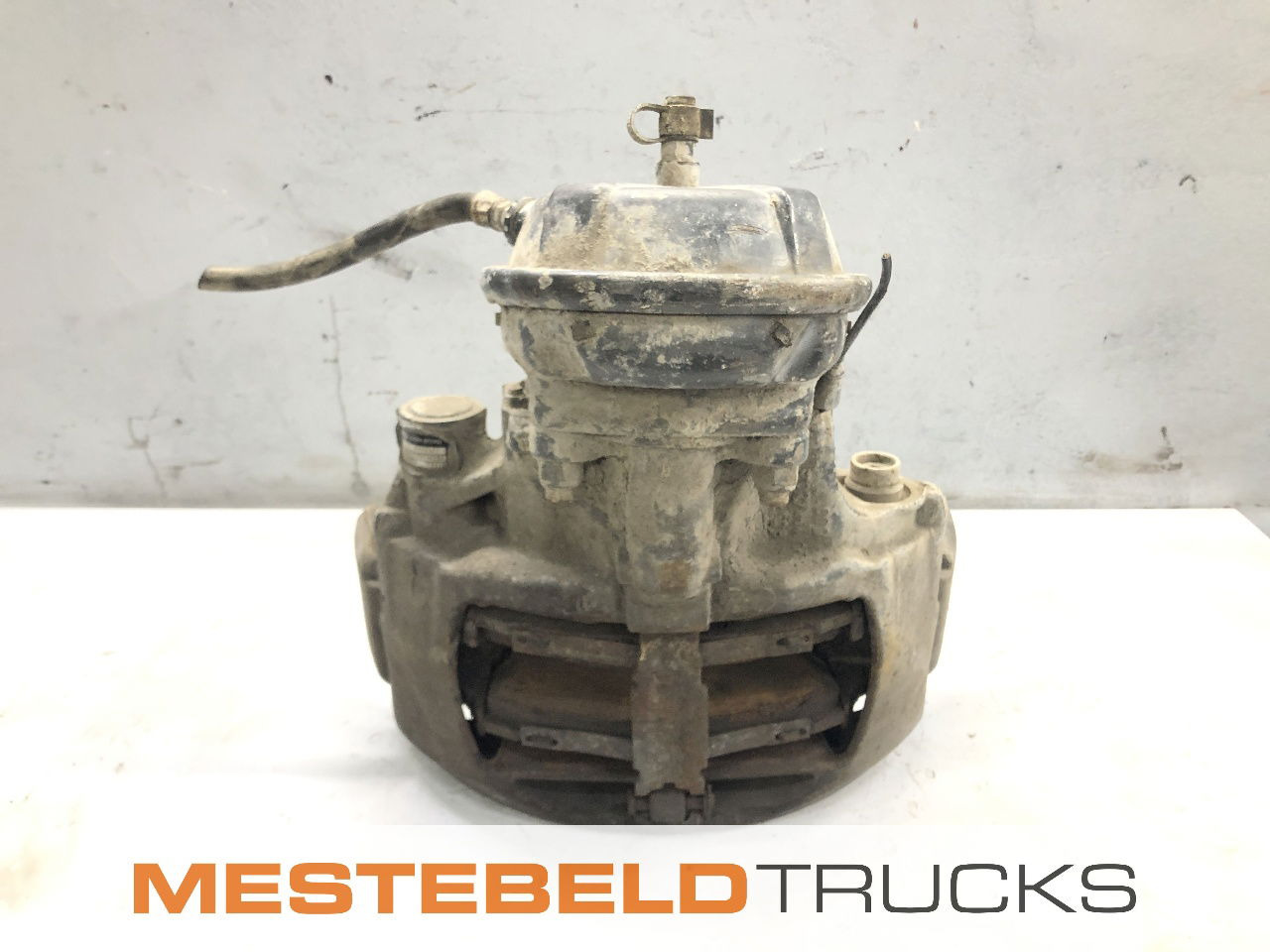 Mercedes-Benz Remklauw - Brake parts for Truck: picture 1 Mercedes-Benz Remklauw - Brake parts for Truck: picture 1