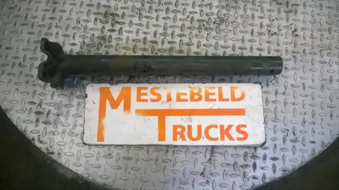 Mercedes-Benz Spatbordsteun - Frame/ Chassis for Truck: picture 1 Mercedes-Benz Spatbordsteun - Frame/ Chassis for Truck: picture 1