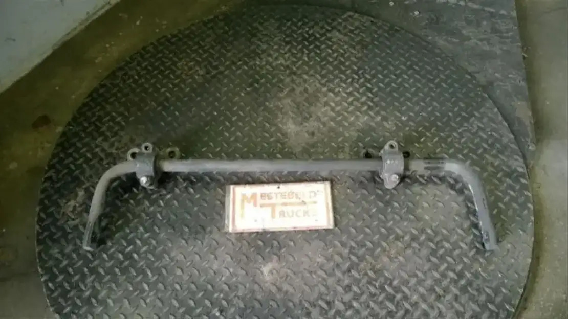 Mercedes-Benz Stabilisatorstang vooras MP4 - Front axle for Truck: picture 1 Mercedes-Benz Stabilisatorstang vooras MP4 - Front axle for Truck: picture 1