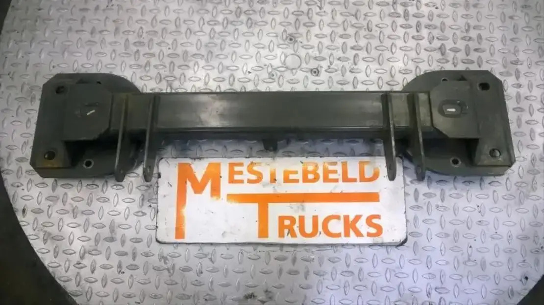 Renault D warsbalk voor luchtvering - Frame/ Chassis for Truck: picture 1 Renault D warsbalk voor luchtvering - Frame/ Chassis for Truck: picture 1