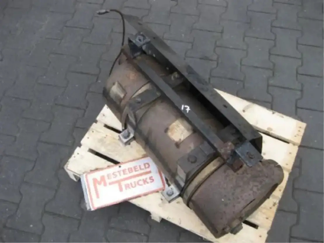 Renault Uitlaat - Exhaust system for Truck: picture 1 Renault Uitlaat - Exhaust system for Truck: picture 1