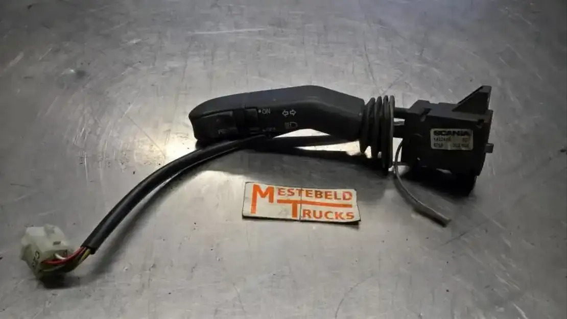 Scania Knipperlichtschakelaar - Electrical system for Truck: picture 1 Scania Knipperlichtschakelaar - Electrical system for Truck: picture 1
