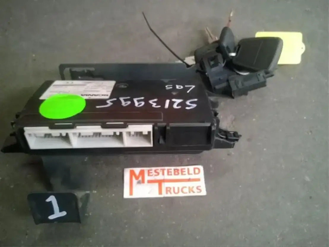Scania L AS alarm regeleenheid R-serie - Electrical system for Truck: picture 1 Scania L AS alarm regeleenheid R-serie - Electrical system for Truck: picture 1