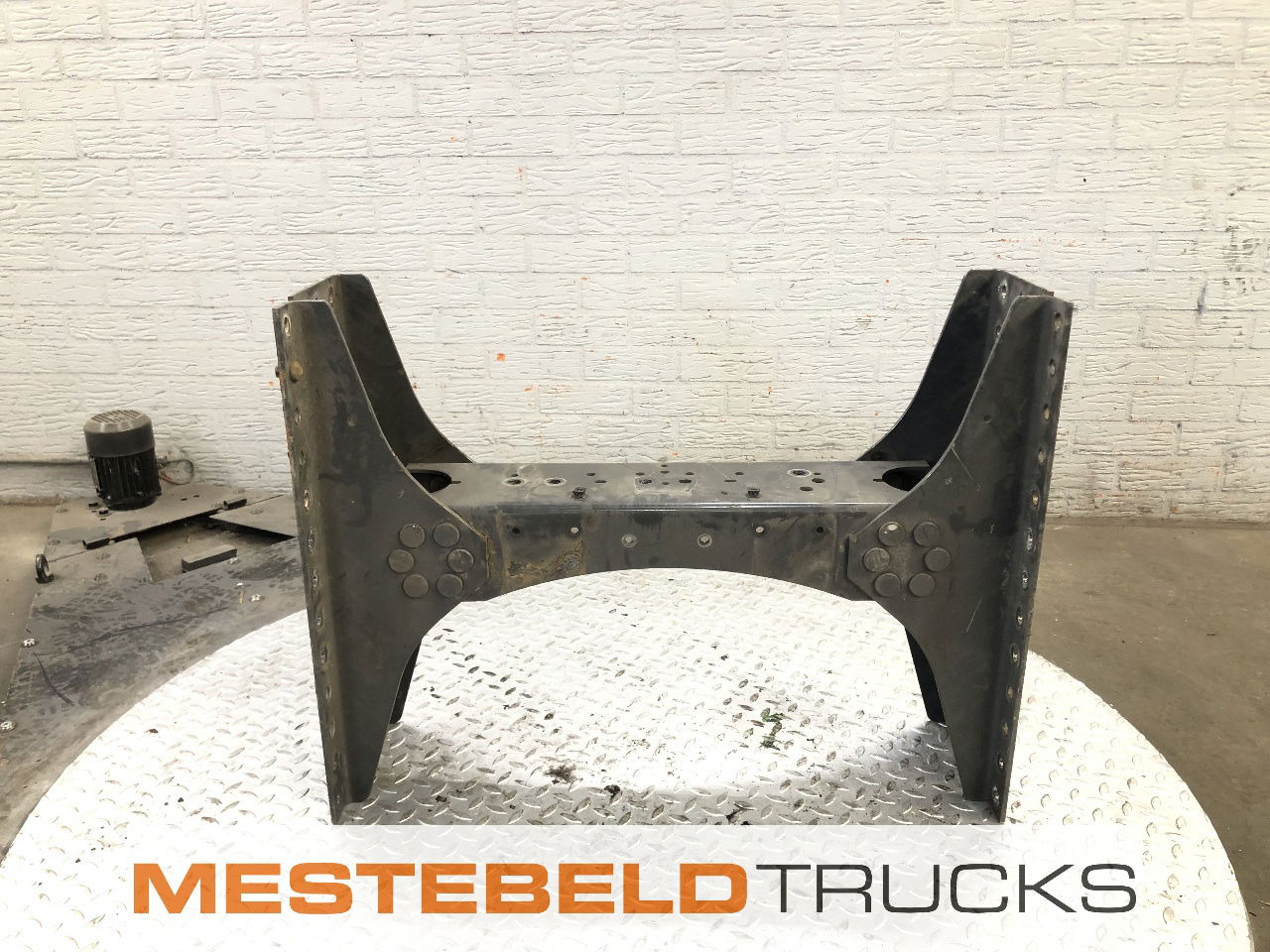 Volvo Dwarsligger FH - Frame/ Chassis for Truck: picture 1 Volvo Dwarsligger FH - Frame/ Chassis for Truck: picture 1