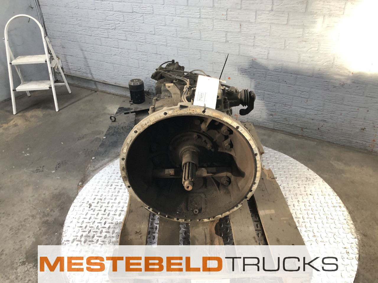 Volvo Versnellingsbak R 1000 - Gearbox and parts for Truck: picture 2 Volvo Versnellingsbak R 1000 - Gearbox and parts for Truck: picture 2