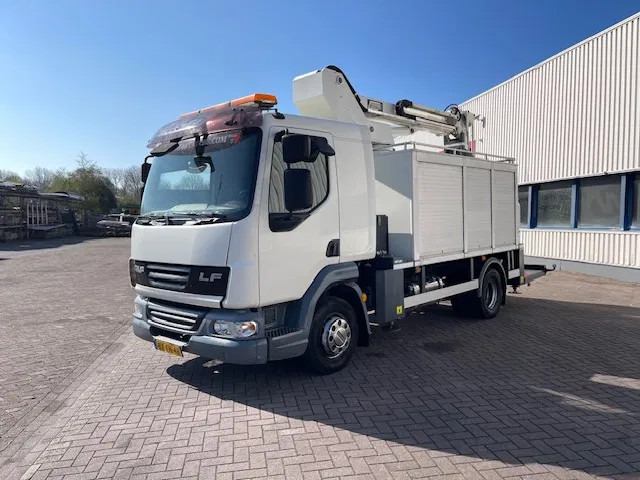 DAF LF 45.160 CUSTERS Hoogwerker 14,5 mtr / Skyworker 14,5mtr - Truck mounted aerial platform: picture 4 DAF LF 45.160 CUSTERS Hoogwerker 14,5 mtr / Skyworker 14,5mtr - Truck mounted aerial platform: picture 4