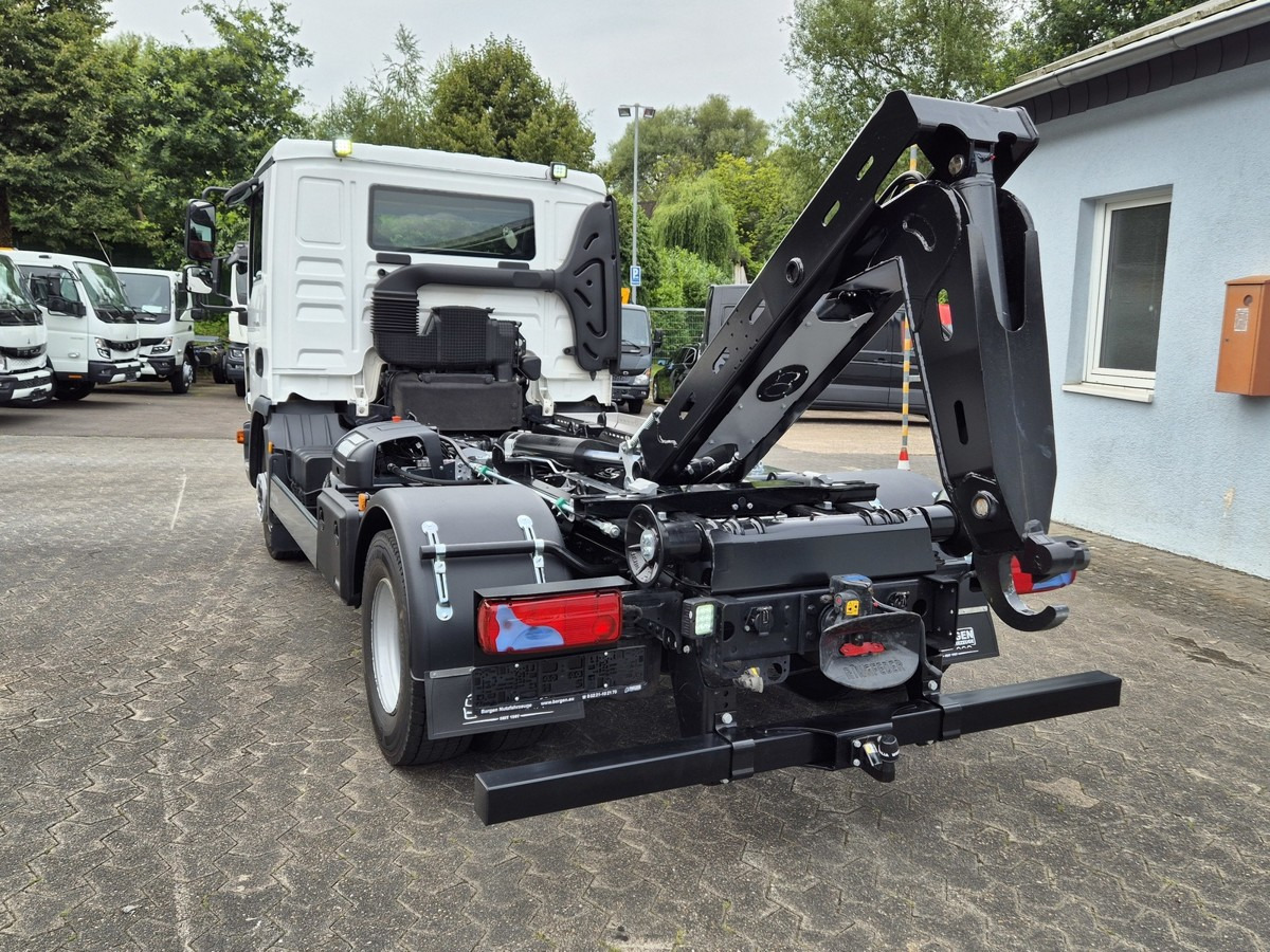 MAN TGL 12.250 BL City Abrollkipper AHK Euro 6 - Hook lift truck: picture 5 MAN TGL 12.250 BL City Abrollkipper AHK Euro 6 - Hook lift truck: picture 5