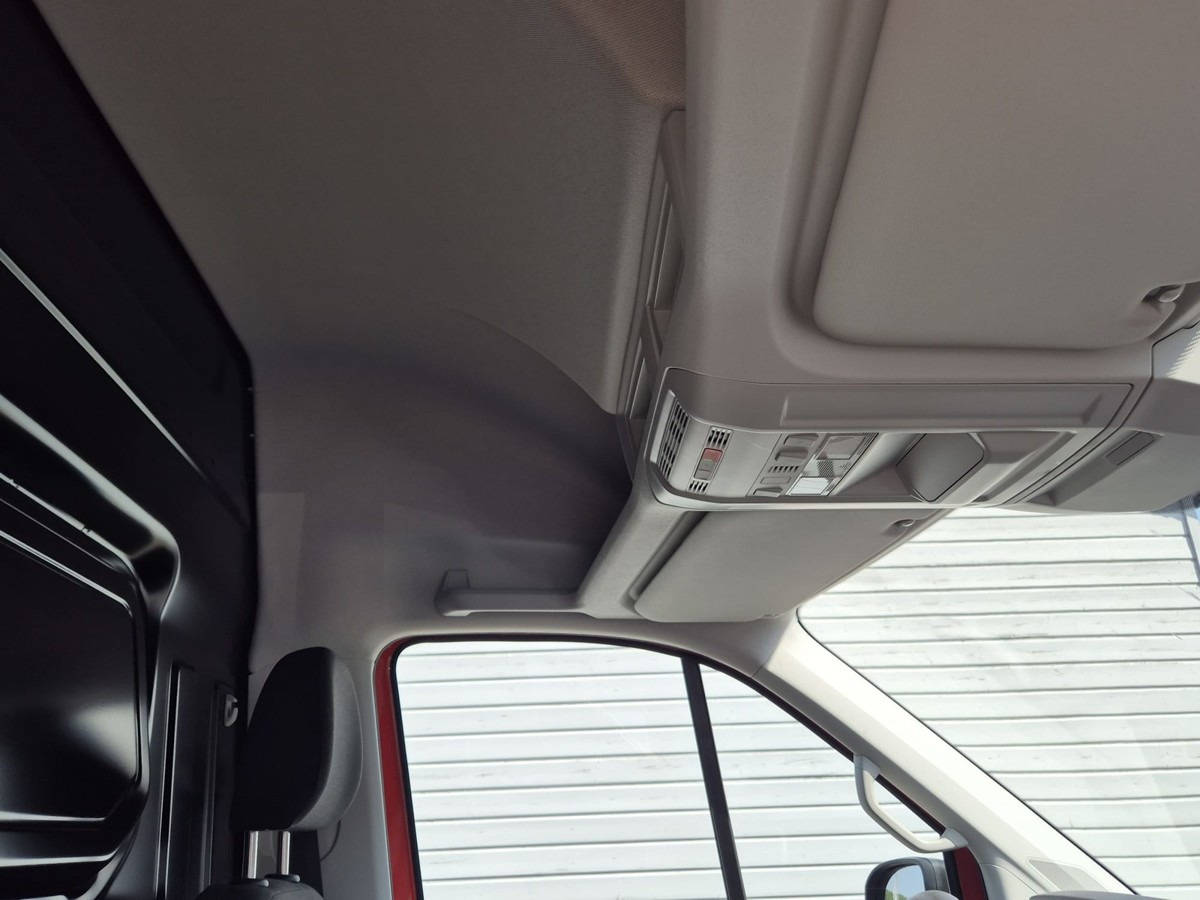 Panel van VW Crafter 35 Maxi L4H3 1Hand PDC sofort verfügbar!: picture 7 Panel van VW Crafter 35 Maxi L4H3 1Hand PDC sofort verfügbar!: picture 7