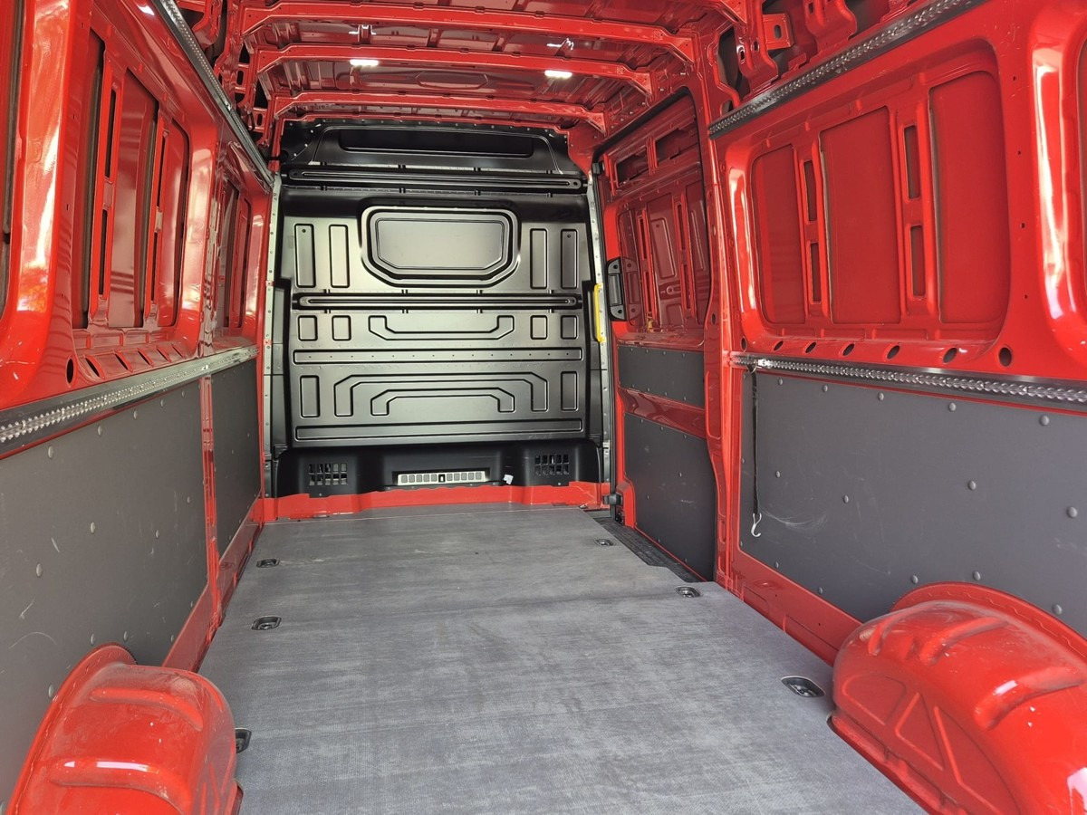 Panel van VW Crafter 35 Maxi L4H3 1Hand PDC sofort verfügbar!: picture 10 Panel van VW Crafter 35 Maxi L4H3 1Hand PDC sofort verfügbar!: picture 10