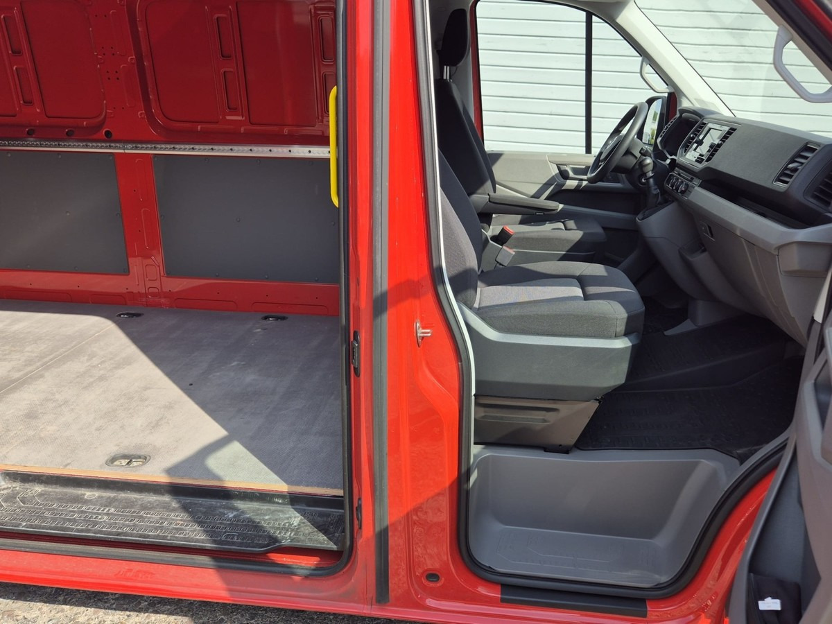 Panel van VW Crafter 35 Maxi L4H3 1Hand PDC sofort verfügbar!: picture 6 Panel van VW Crafter 35 Maxi L4H3 1Hand PDC sofort verfügbar!: picture 6