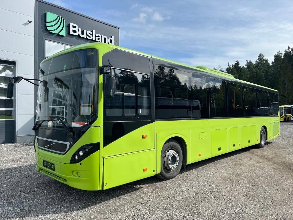 Volvo 8900 B8R - Suburban bus: picture 1 Volvo 8900 B8R - Suburban bus: picture 1