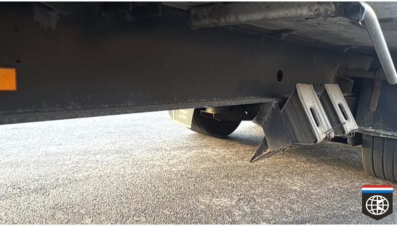 Van Eck UT-3 AIR FREIGHT - VOLUME MULTI TEMP - DATALOG - 3x BPW 1x LIFT - Refrigerator semi-trailer: picture 5 Van Eck UT-3 AIR FREIGHT - VOLUME MULTI TEMP - DATALOG - 3x BPW 1x LIFT - Refrigerator semi-trailer: picture 5