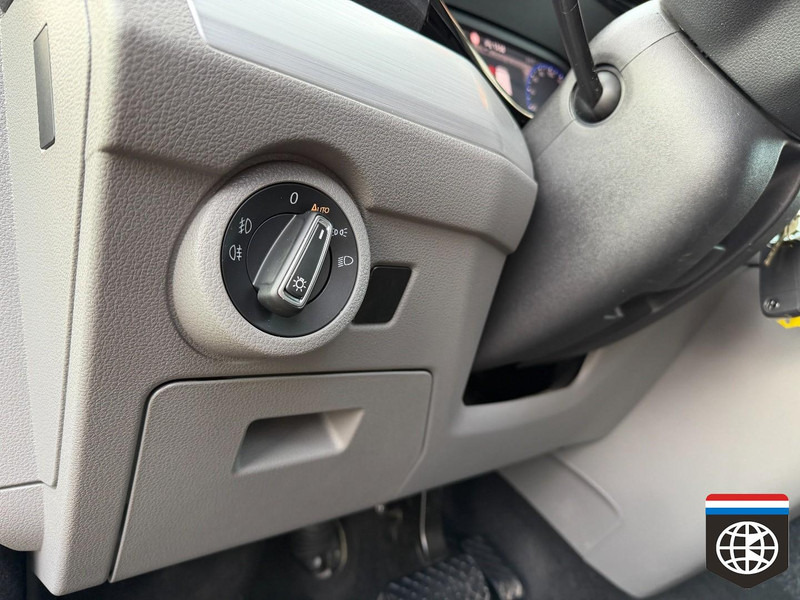 Small van Volkswagen TRANSPORTER 75 EDITION BULLI - FULL OPTION - DSG: picture 9 Small van Volkswagen TRANSPORTER 75 EDITION BULLI - FULL OPTION - DSG: picture 9