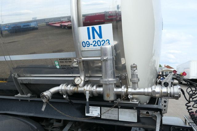 Berger SAPL 24 SATA, Isoliert, Edelstahl,3 Kammern,31m³ - Tank semi-trailer: picture 2 Berger SAPL 24 SATA, Isoliert, Edelstahl,3 Kammern,31m³ - Tank semi-trailer: picture 2