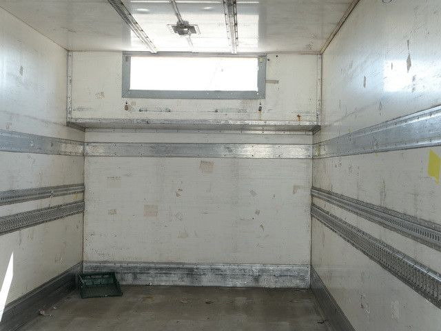 Box truck Isolierter Koffer, 7.350mm lang, Trennwand: picture 6