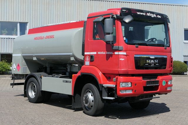 MAN 13.290 TGM BL 4x4, 2 Kammern, 9m³, Allrad, Klima - Tank truck: picture 4 MAN 13.290 TGM BL 4x4, 2 Kammern, 9m³, Allrad, Klima - Tank truck: picture 4