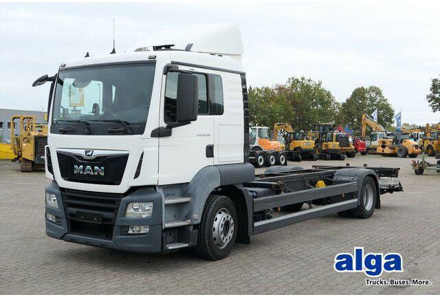 MAN 18.330 TGS 4x2, BDF, LBW 2.0to., Liege, Luftfed. - Cab chassis truck: picture 1 MAN 18.330 TGS 4x2, BDF, LBW 2.0to., Liege, Luftfed. - Cab chassis truck: picture 1