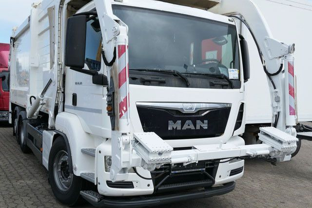 MAN 26.320 TGS BL 6x2, Überkopflader/Frontlader, AC MAN 26.320 TGS BL 6x2, Überkopflader/Frontlader, AC - Garbage truck: picture 2 MAN 26.320 TGS BL 6x2, Überkopflader/Frontlader, AC MAN 26.320 TGS BL 6x2, Überkopflader/Frontlader, AC - Garbage truck: picture 2