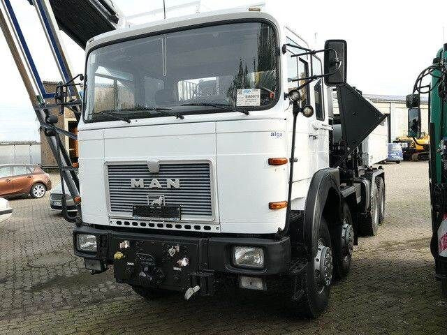 MAN 34.440 8x8, Allrad, Kran, 2x Seilwinde, 2x AHK - Loader crane: picture 5 MAN 34.440 8x8, Allrad, Kran, 2x Seilwinde, 2x AHK - Loader crane: picture 5