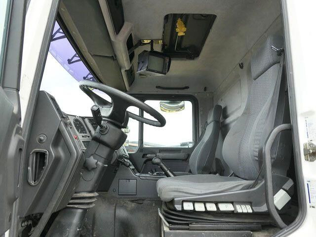 Vacuum truck MAN 35.464 FVNLC 8x2, Müller-Fatmaster, Saugaufbau: picture 13 Vacuum truck MAN 35.464 FVNLC 8x2, Müller-Fatmaster, Saugaufbau: picture 13