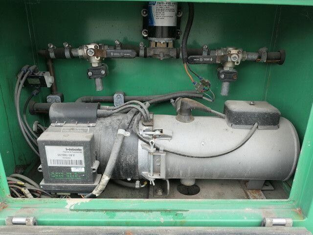 Vacuum truck MAN 35.464 FVNLC 8x2, Müller-Fatmaster, Saugaufbau: picture 11 Vacuum truck MAN 35.464 FVNLC 8x2, Müller-Fatmaster, Saugaufbau: picture 11