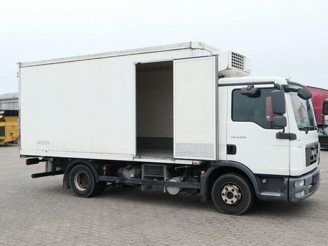MAN 8.220 TGL BL 4x2, Thermo King, 3. Sitz, 5m lang - Refrigerator truck: picture 5 MAN 8.220 TGL BL 4x2, Thermo King, 3. Sitz, 5m lang - Refrigerator truck: picture 5