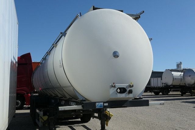 Menci SA 105, Isoliert, Tank aus 2016, 32m³, 4 Kammern - Tank semi-trailer: picture 2 Menci SA 105, Isoliert, Tank aus 2016, 32m³, 4 Kammern - Tank semi-trailer: picture 2