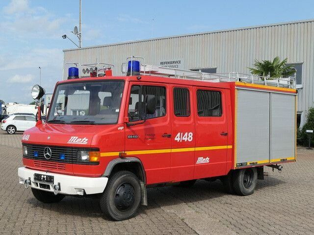 Mercedes-Benz 814 D/Feuerwehr/Metz/Wassertank/Pumpe - Fire truck: picture 4 Mercedes-Benz 814 D/Feuerwehr/Metz/Wassertank/Pumpe - Fire truck: picture 4