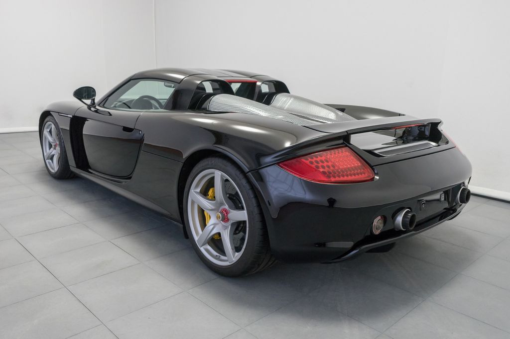 Porsche Carrera GT - Car: picture 5 Porsche Carrera GT - Car: picture 5