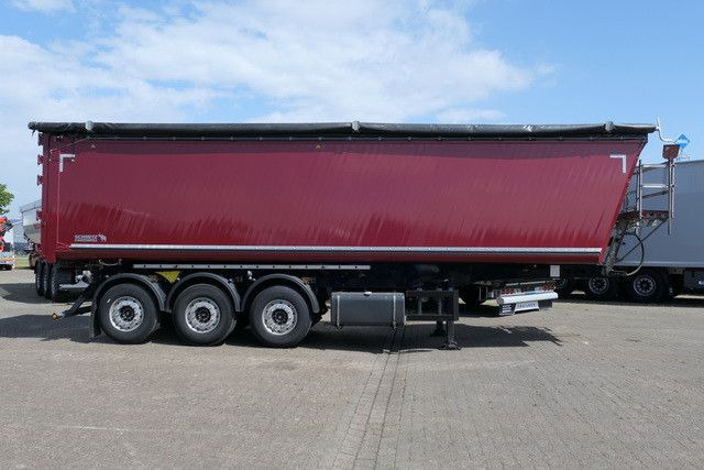 Schmitz Cargobull SKI 24 SL 9.6/Kombitüren/51 cbm./Wassertank - Tipper semi-trailer: picture 5 Schmitz Cargobull SKI 24 SL 9.6/Kombitüren/51 cbm./Wassertank - Tipper semi-trailer: picture 5