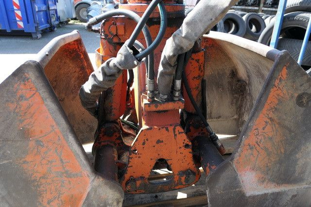 Atlas E 546 2-Schalengreifer, Drehservo, 600mm - Truck: picture 2 Atlas E 546 2-Schalengreifer, Drehservo, 600mm - Truck: picture 2