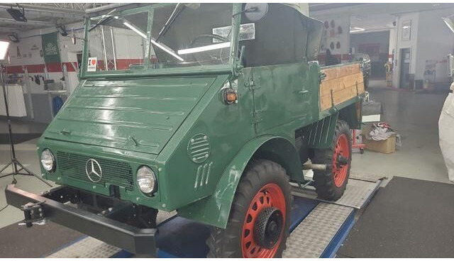 Unimog Unimog 401/Restauriert - Flatbed van: picture 2 Unimog Unimog 401/Restauriert - Flatbed van: picture 2