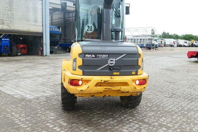 Volvo L30G, 4+1 Schaufel, Palettengabel, Hydr. S.W.S. - Wheel loader: picture 4 Volvo L30G, 4+1 Schaufel, Palettengabel, Hydr. S.W.S. - Wheel loader: picture 4