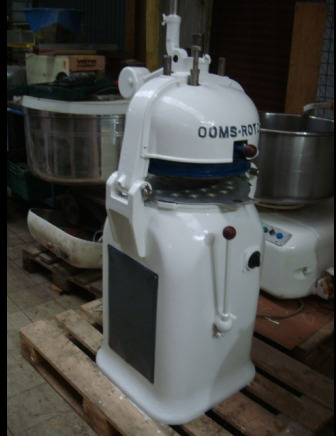 Boulangerie Diviseuse bouleuse OOMS ROTOR - Bakery equipment: picture 2 Boulangerie Diviseuse bouleuse OOMS ROTOR - Bakery equipment: picture 2