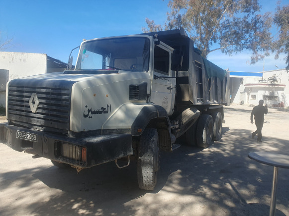 Camion Renault CBH 350 - Tipper: picture 2 Camion Renault CBH 350 - Tipper: picture 2
